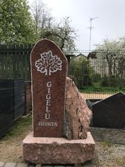 Granīta pieminekļi 37