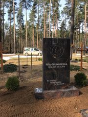 Granīta pieminekļi 