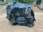 Granīta pieminekļi 