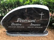 Granīta pieminekļi 