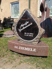 Granīta pieminekļi 41