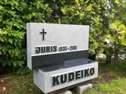 Granīta pieminekļi 10